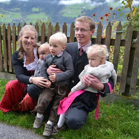 Bauernhof Grussberggut 팜스테이