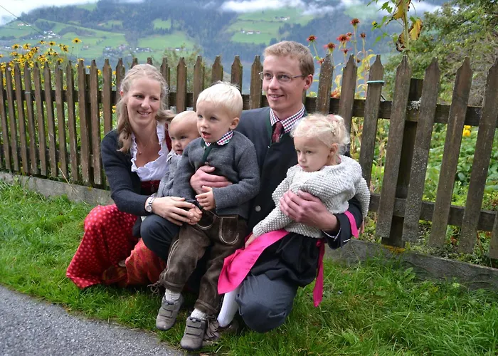 Bauernhof Grussberggut Gratis Therme & Sommerbergbahn Çiftlik konaklama