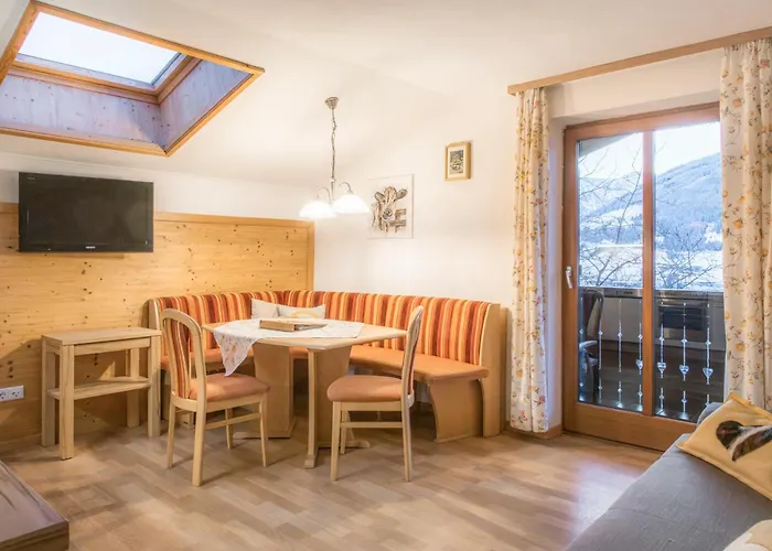 Bauernhof Grussberggut Gratis Therme & Sommerbergbahn Çiftlik konaklama